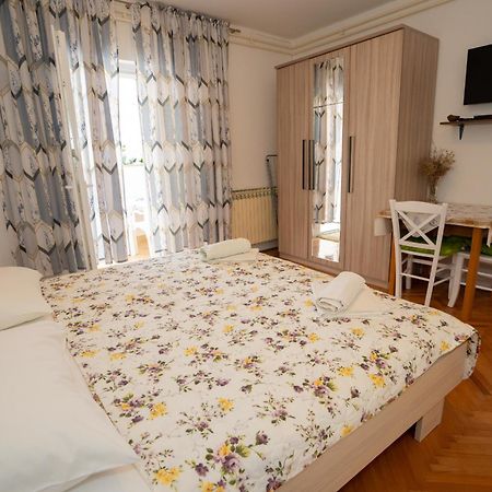 Apartmani Vidusin Novalja Exterior foto