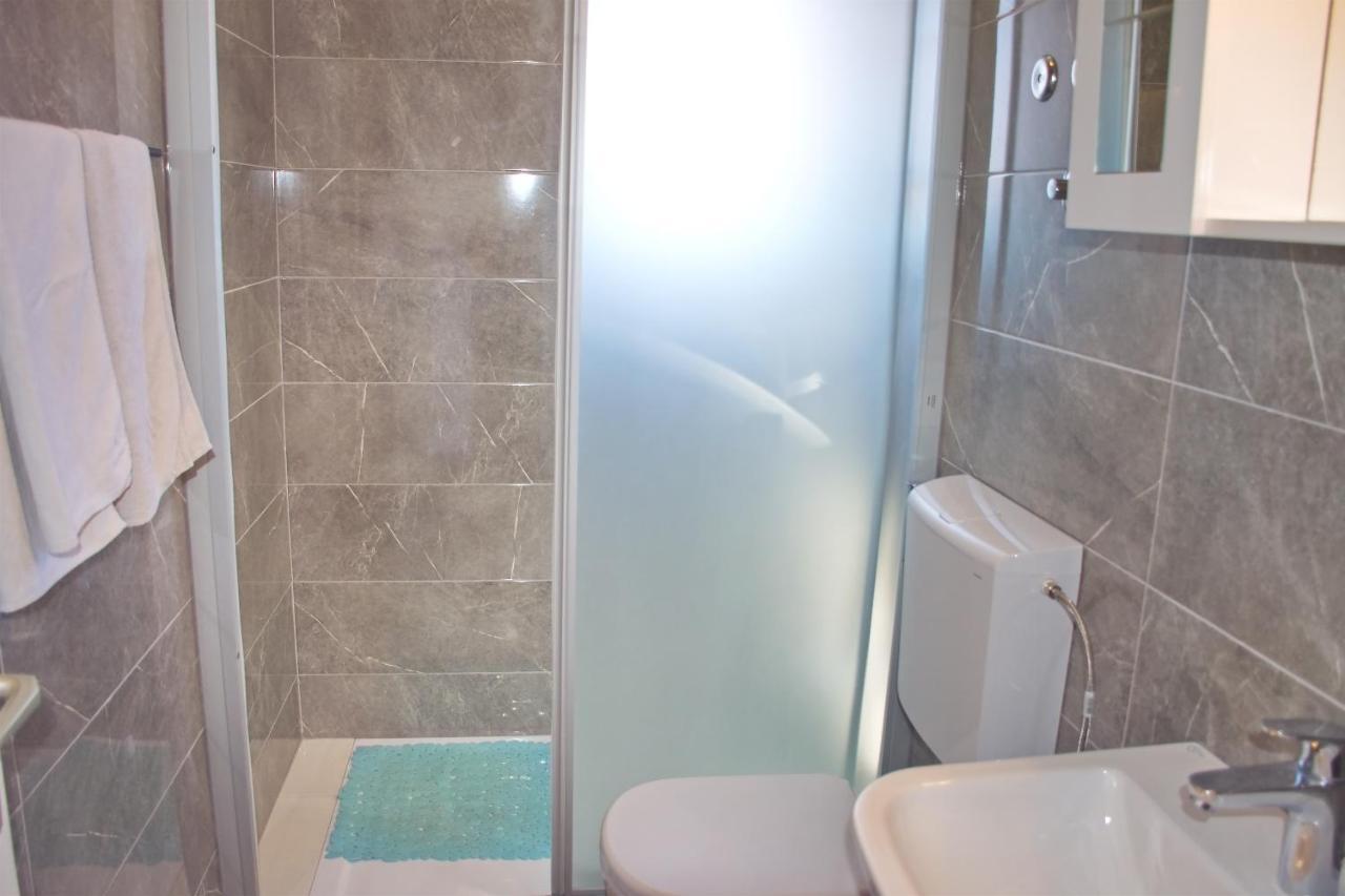Apartmani Vidusin Novalja Exterior foto